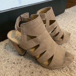 Naturalized heeled sandals - suede - nude